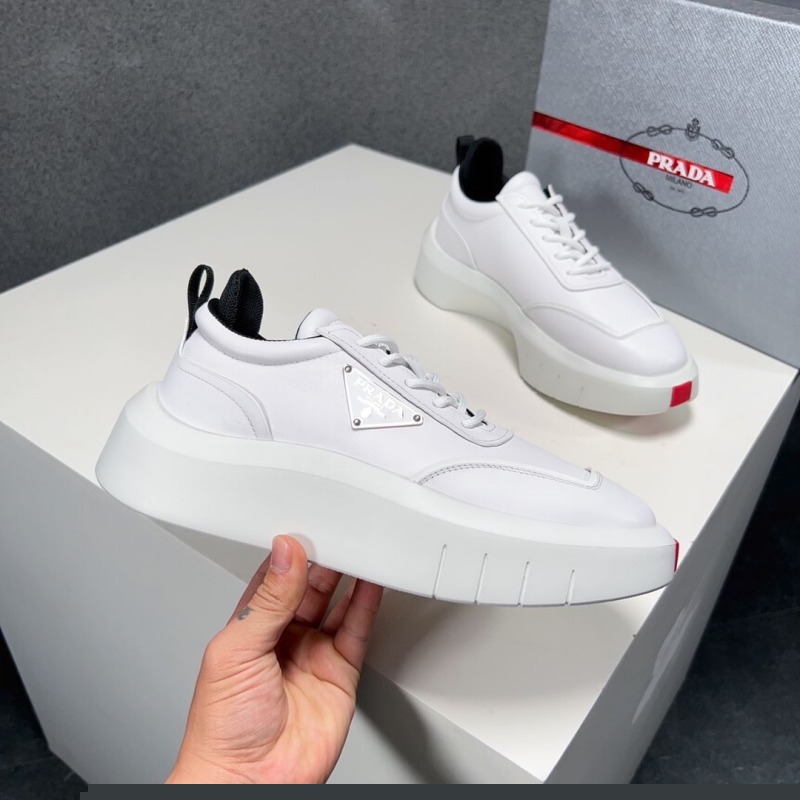 Pra*a casual shoes